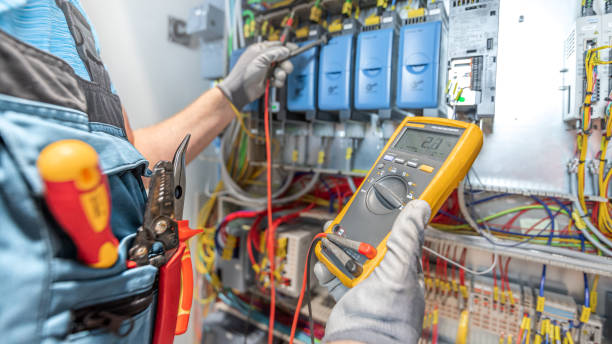 Best Local Electrician Companies  in Hillsboro, OH
